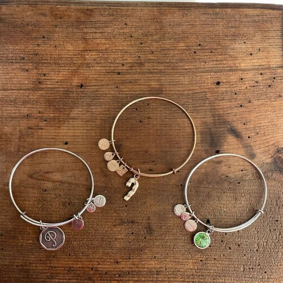 2 Alex and Ani United States NAVY Charm Bangle Bracelet Rafaelian Gold Silver - Picture 1 of 8